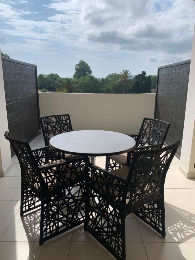 Appartement Grimaud Bord De Mer Exterior foto